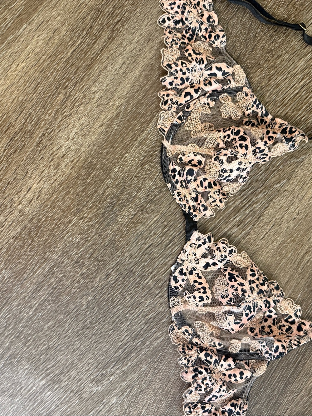 Victoria’s Secret Leopard Sheer Unlined Bra 34C - Picture 2 of 7